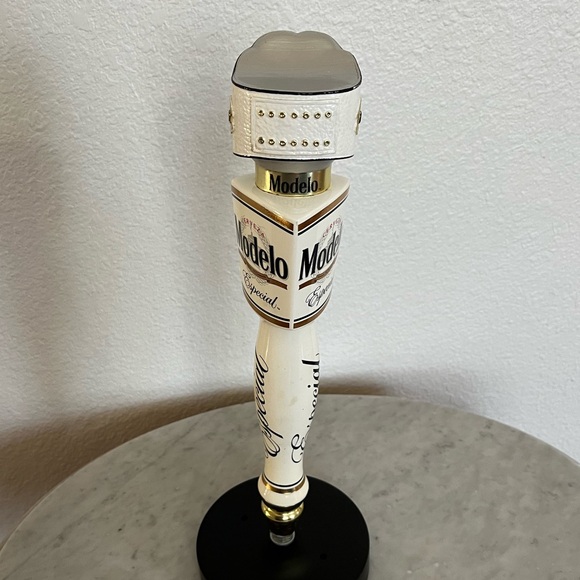 MODELO ESPECIAL UFC DRAFT BEER BAR TAP HANDLE WHITE GOLD MMA MANCAVE 13" - Picture 4 of 6